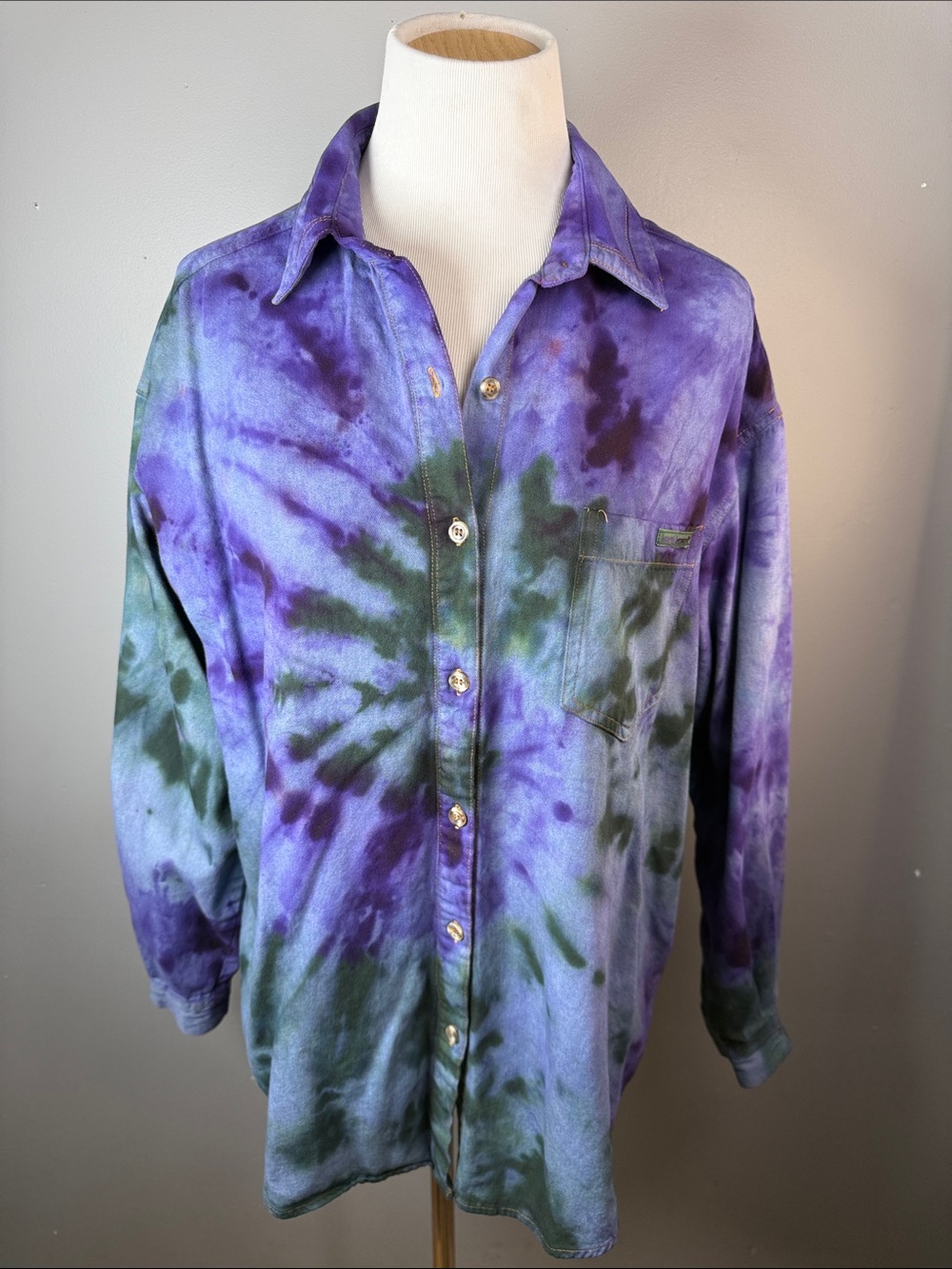 Tie-Dye Button-Down Shirt in Purple and Green - Unbranded
